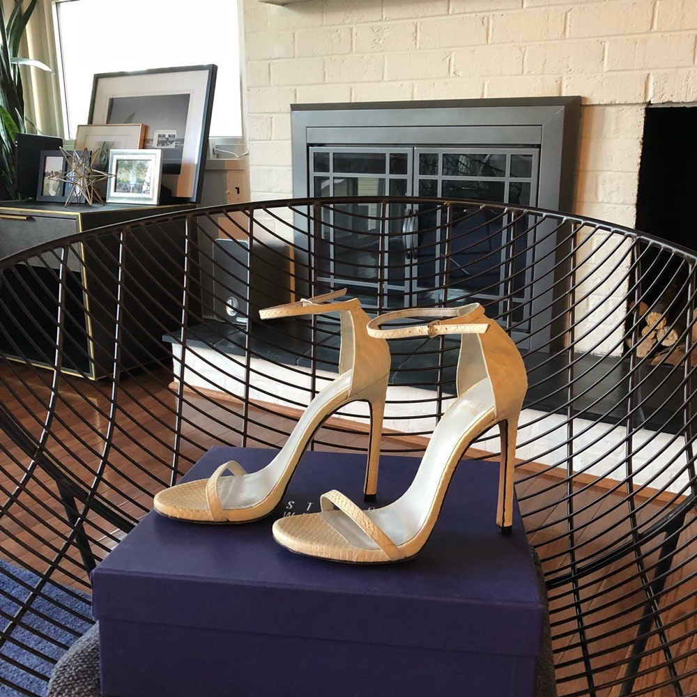 stuart weitzman "nudist" heels /cream python print